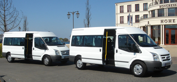 14-Sitzer Ford Transit Minibus vor dem Kongresszentrum Hohe Düne in Rostock - Warnemünde 14-Sitzer Ford Transit Minibus vor dem Kongresszentrum Hohe Düne in Rostock - Warnemünde